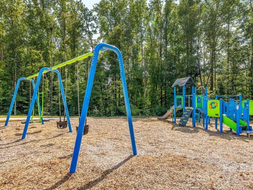 4217 Pinekirk Drive, Charlotte, NC 28269.  MLS# CAR4316137, YatesRealty ID 3735. 