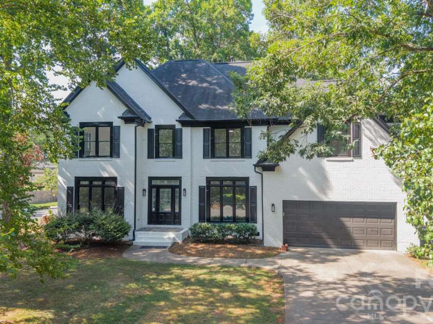 11550 Falling Leaves Drive, Charlotte, NC 28277.  MLS# CAR4377977, YatesRealty ID 37350. 