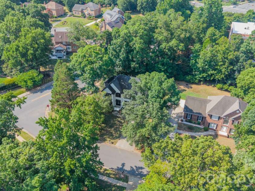11550 Falling Leaves Drive, Charlotte, NC 28277.  MLS# CAR4377977, YatesRealty ID 37350. 