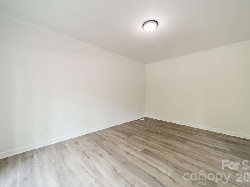 11550 Falling Leaves Drive, Charlotte, NC 28277.  MLS# CAR4377977, YatesRealty ID 37350. 