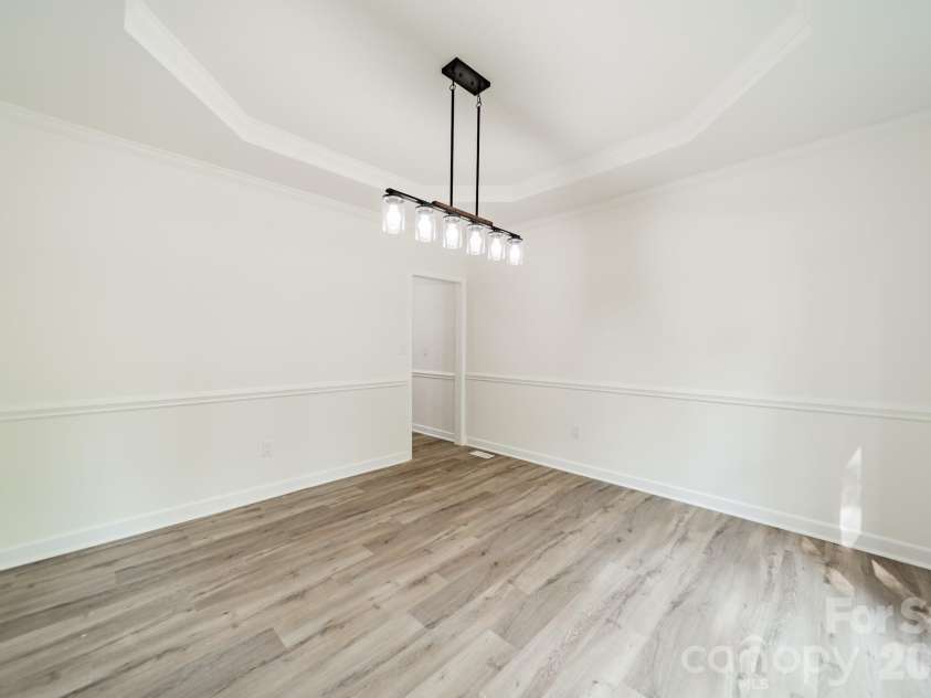11550 Falling Leaves Drive, Charlotte, NC 28277.  MLS# CAR4377977, YatesRealty ID 37350. 