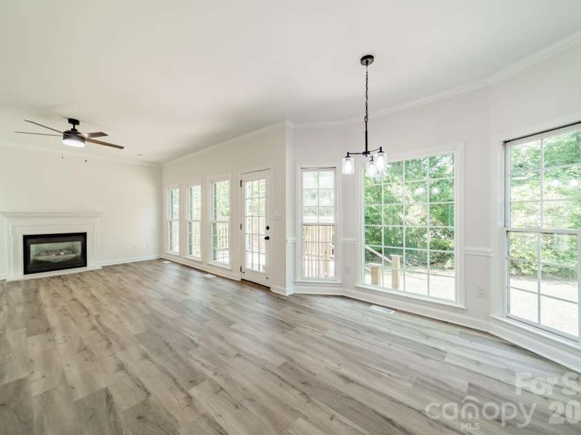11550 Falling Leaves Drive, Charlotte, NC 28277.  MLS# CAR4377977, YatesRealty ID 37350. 