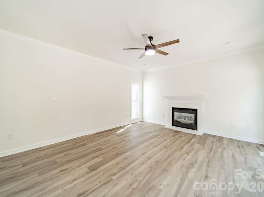 11550 Falling Leaves Drive, Charlotte, NC 28277.  MLS# CAR4377977, YatesRealty ID 37350. 