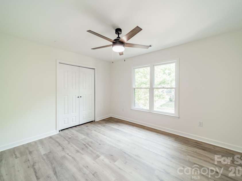 11550 Falling Leaves Drive, Charlotte, NC 28277.  MLS# CAR4377977, YatesRealty ID 37350. 