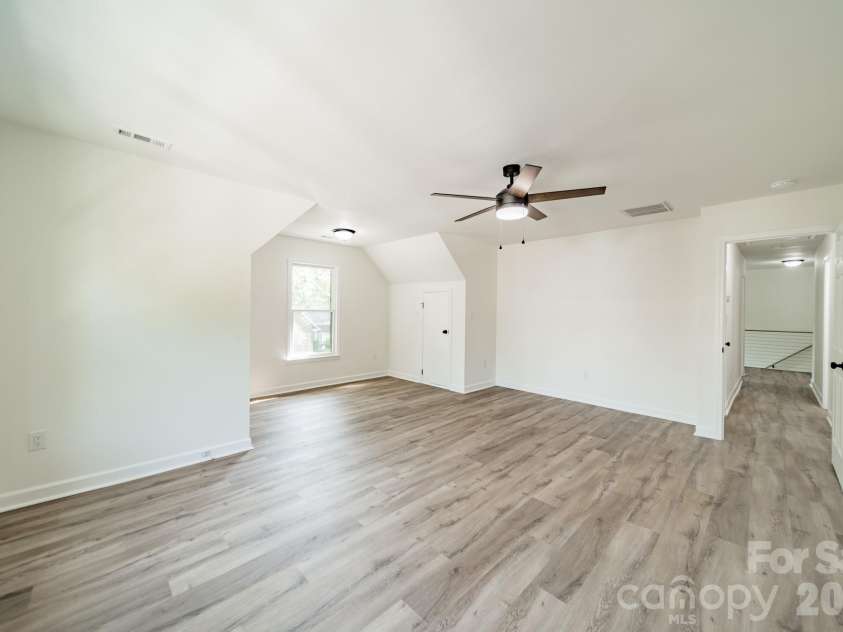 11550 Falling Leaves Drive, Charlotte, NC 28277.  MLS# CAR4377977, YatesRealty ID 37350. 