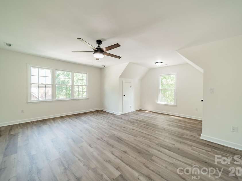 11550 Falling Leaves Drive, Charlotte, NC 28277.  MLS# CAR4377977, YatesRealty ID 37350. 