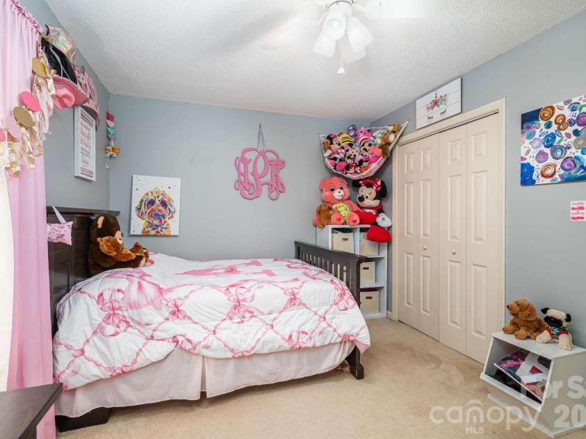 2524 Old Pond Drive, Lincolnton, NC 28092.  MLS# CAR4398772, YatesRealty ID 37352. 