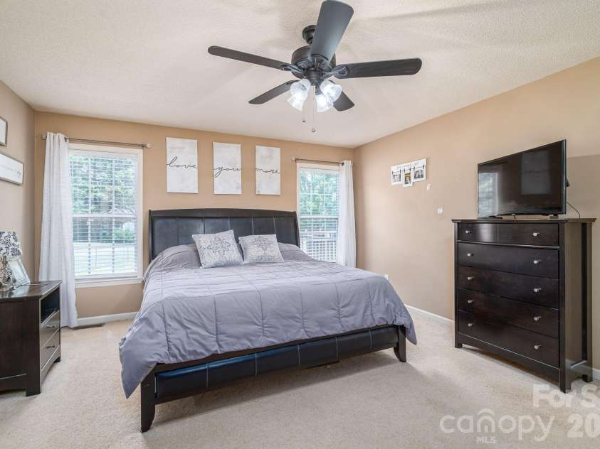 2524 Old Pond Drive, Lincolnton, NC 28092.  MLS# CAR4398772, YatesRealty ID 37352. 