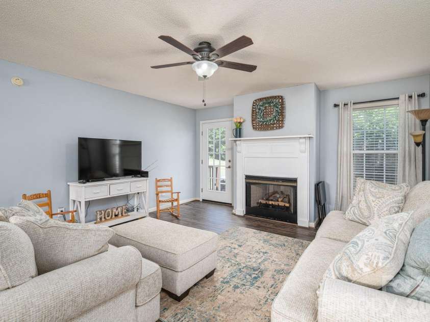2524 Old Pond Drive, Lincolnton, NC 28092.  MLS# CAR4398772, YatesRealty ID 37352. 