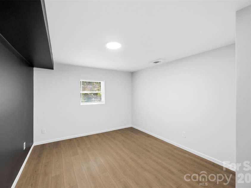 1047 White Plains Road, Charlotte, NC 28213.  MLS# CAR4392181, YatesRealty ID 37353. Fourth Bedroom