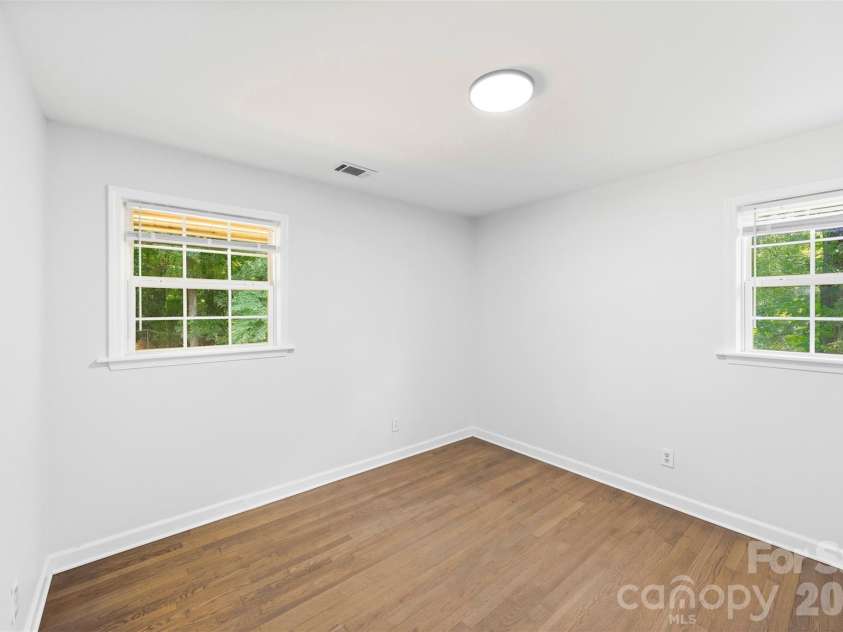 1047 White Plains Road, Charlotte, NC 28213.  MLS# CAR4392181, YatesRealty ID 37353. Second Bedroom