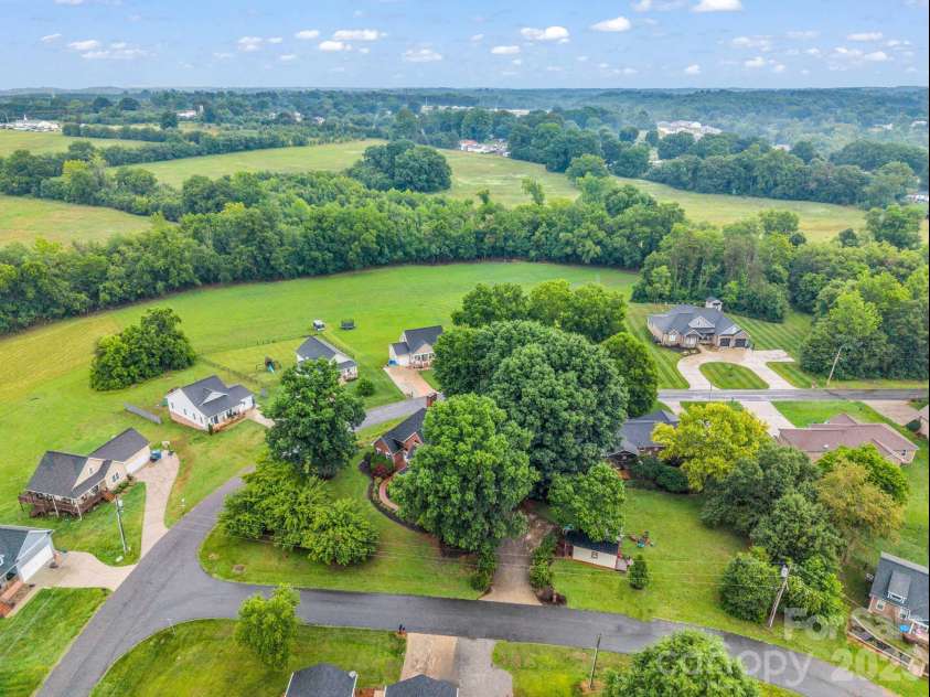 101 Spindle Drive, Maiden, NC 28650.  MLS# CAR4400679, YatesRealty ID 37354. 