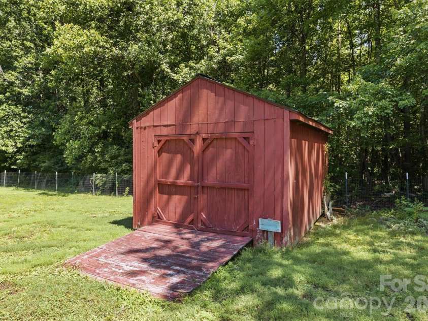 1130 Cedar Creek Drive, Morganton, NC 28655.  MLS# CAR4402408, YatesRealty ID 37356. Outbuilding