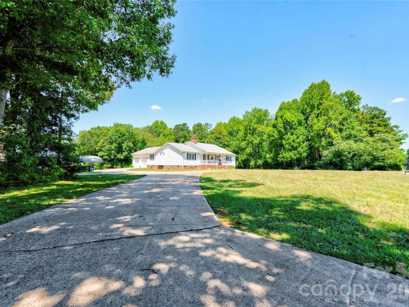 225 Westlee Street, Shelby, NC 28150.  MLS# CAR4398944, YatesRealty ID 37357. 