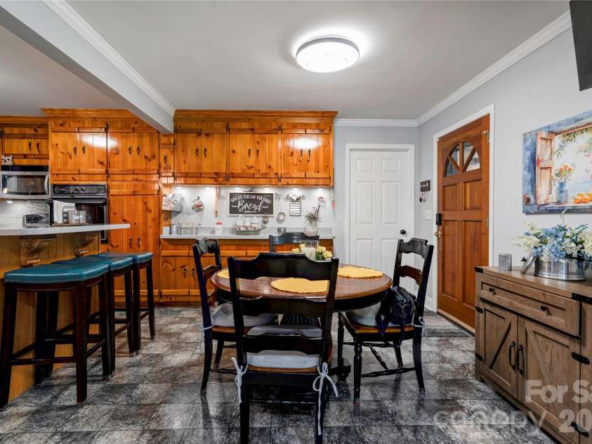 225 Westlee Street, Shelby, NC 28150.  MLS# CAR4398944, YatesRealty ID 37357. 