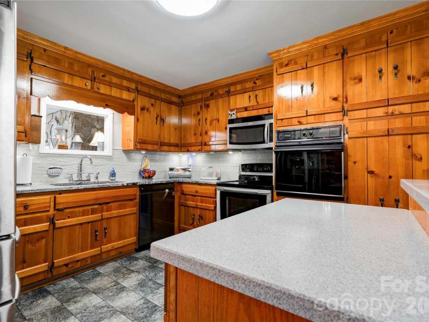 225 Westlee Street, Shelby, NC 28150.  MLS# CAR4398944, YatesRealty ID 37357. 