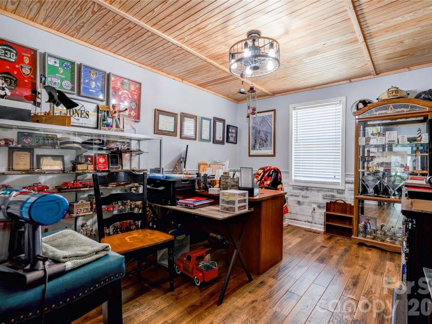 225 Westlee Street, Shelby, NC 28150.  MLS# CAR4398944, YatesRealty ID 37357. 
