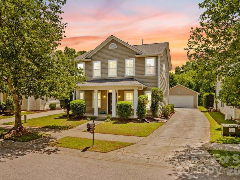11148 Heritage Green Drive, Cornelius, NC 28031.  MLS# CAR4388818, YatesRealty ID 37358. 