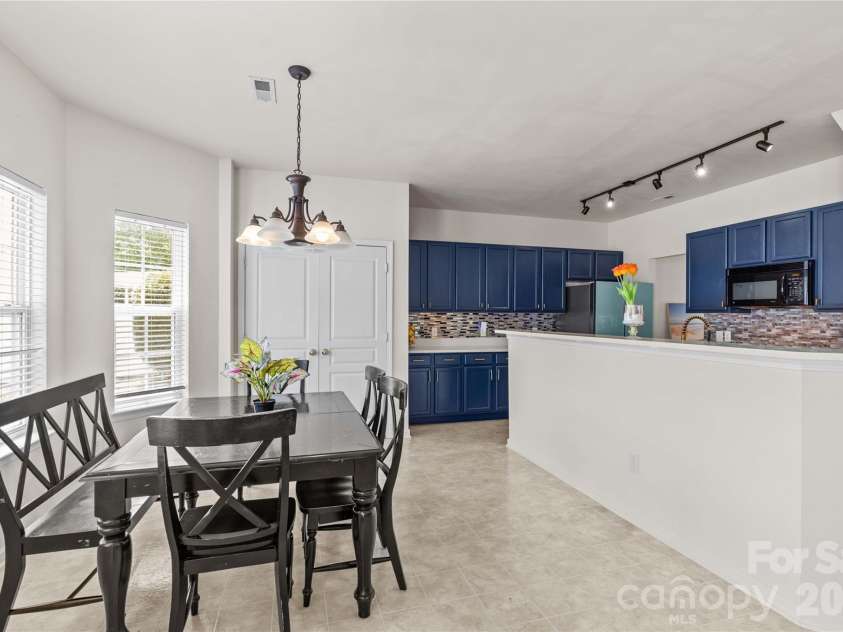 11148 Heritage Green Drive, Cornelius, NC 28031.  MLS# CAR4388818, YatesRealty ID 37358. 