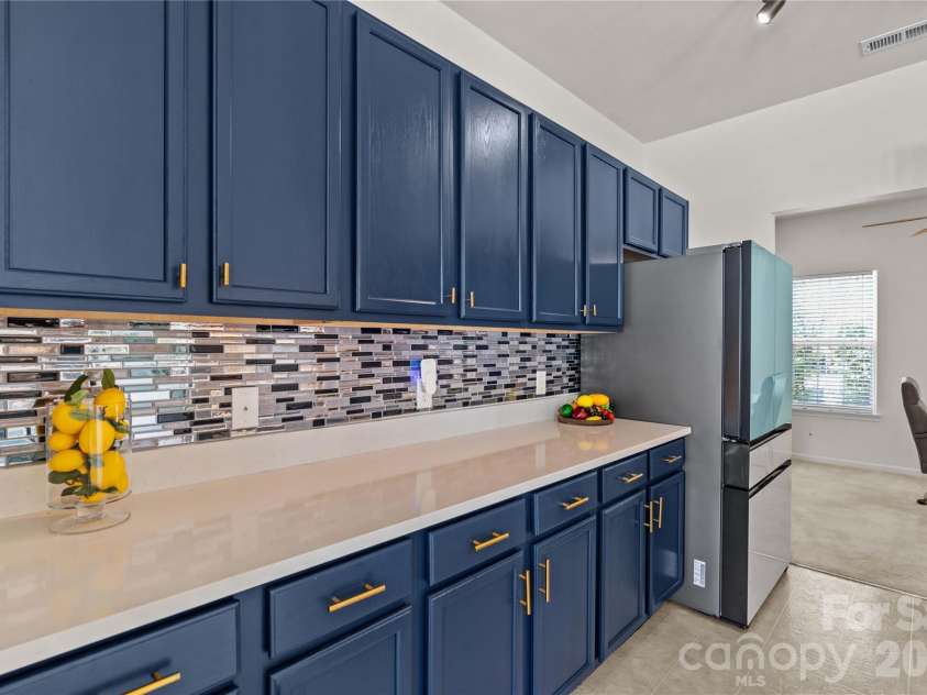 11148 Heritage Green Drive, Cornelius, NC 28031.  MLS# CAR4388818, YatesRealty ID 37358. 