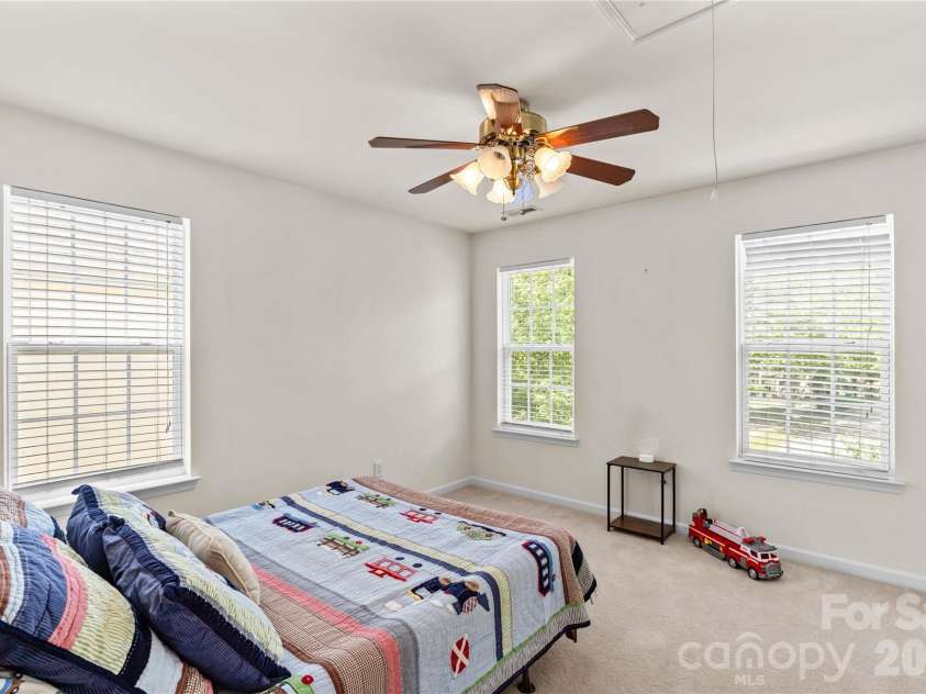 11148 Heritage Green Drive, Cornelius, NC 28031.  MLS# CAR4388818, YatesRealty ID 37358. 