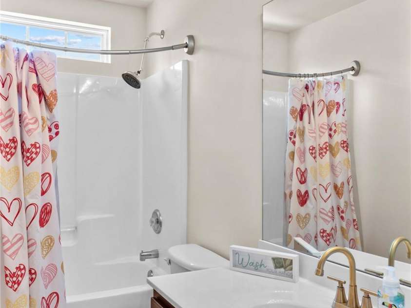 11148 Heritage Green Drive, Cornelius, NC 28031.  MLS# CAR4388818, YatesRealty ID 37358. 