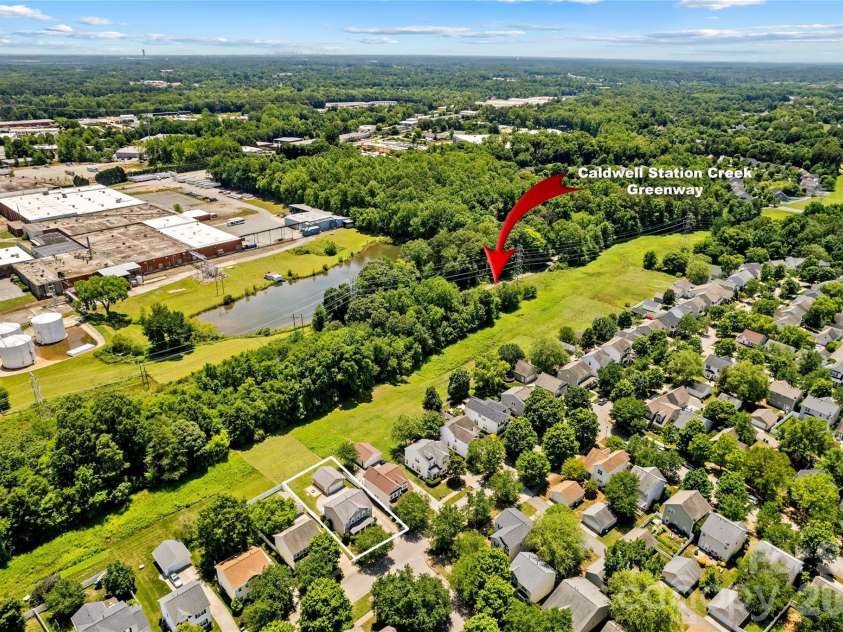 11148 Heritage Green Drive, Cornelius, NC 28031.  MLS# CAR4388818, YatesRealty ID 37358. 