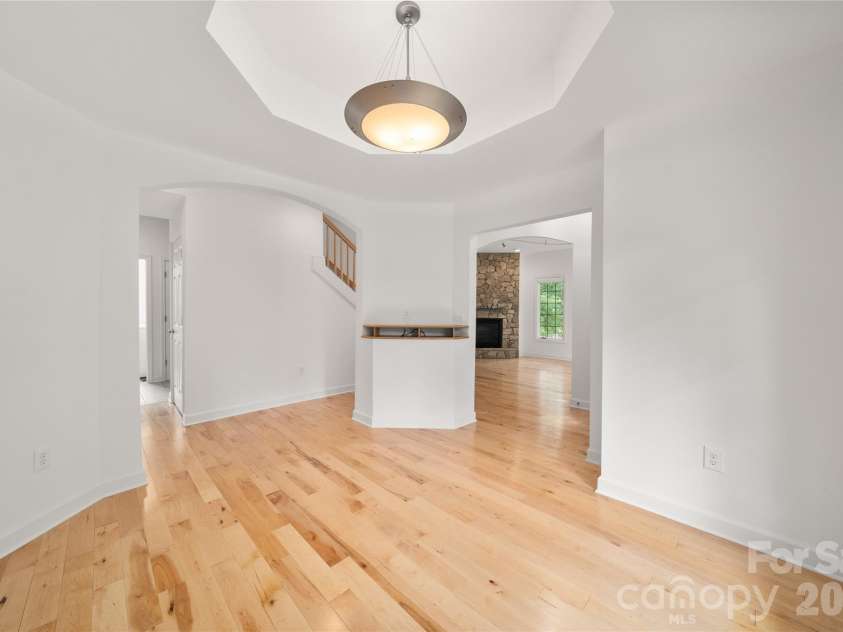 135 Buffalo Trail, Asheville, NC 28805.  MLS# CAR4394035, YatesRealty ID 37359. Flex