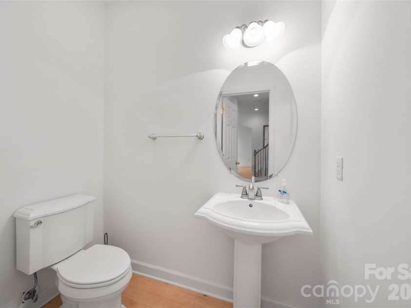 135 Buffalo Trail, Asheville, NC 28805.  MLS# CAR4394035, YatesRealty ID 37359. Half bath