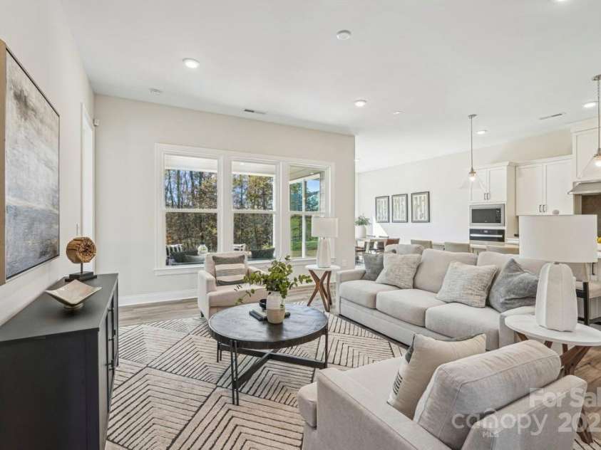 6019 Moonglade Way, Charlotte, NC 28269.  MLS# CAR4316419, YatesRealty ID 3736. Photos are of a previously built Mallard Model home and are for illustrative purposes only. Design selections, finishes, and features may vary in the actual home.