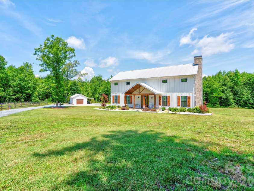 400 Bethany Road, Gastonia, NC 28052.  MLS# CAR4401419, YatesRealty ID 37361. 