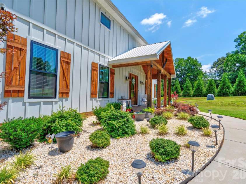 400 Bethany Road, Gastonia, NC 28052.  MLS# CAR4401419, YatesRealty ID 37361. 