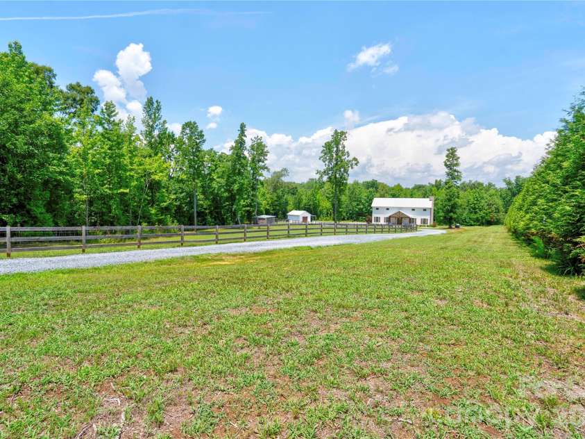 400 Bethany Road, Gastonia, NC 28052.  MLS# CAR4401419, YatesRealty ID 37361. 
