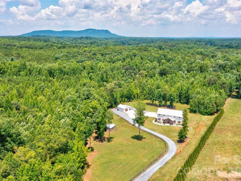 400 Bethany Road, Gastonia, NC 28052.  MLS# CAR4401419, YatesRealty ID 37361. 