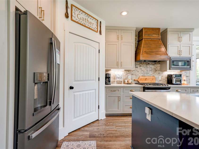 400 Bethany Road, Gastonia, NC 28052.  MLS# CAR4401419, YatesRealty ID 37361. 