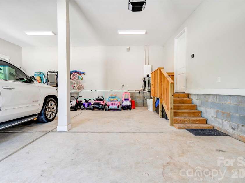 400 Bethany Road, Gastonia, NC 28052.  MLS# CAR4401419, YatesRealty ID 37361. 
