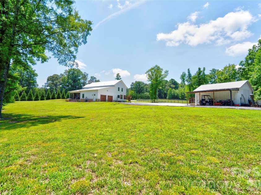 400 Bethany Road, Gastonia, NC 28052.  MLS# CAR4401419, YatesRealty ID 37361. 