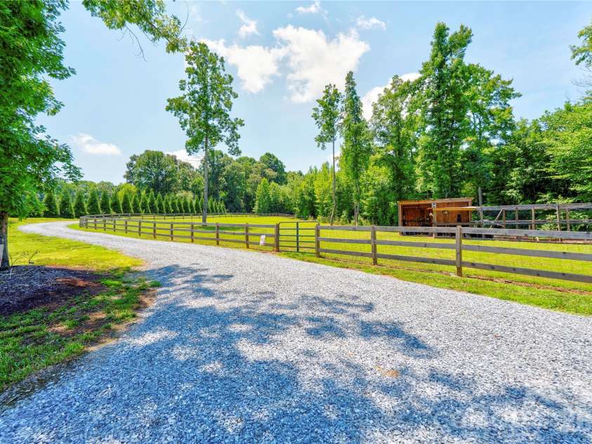 400 Bethany Road, Gastonia, NC 28052.  MLS# CAR4401419, YatesRealty ID 37361. 