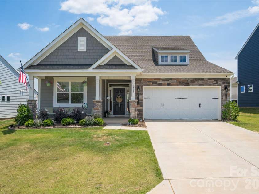 1452 Ardmore Drive, Sherrills Ford, NC 28673.  MLS# CAR4398237, YatesRealty ID 37364. 