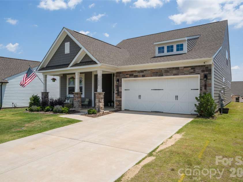 1452 Ardmore Drive, Sherrills Ford, NC 28673.  MLS# CAR4398237, YatesRealty ID 37364. 