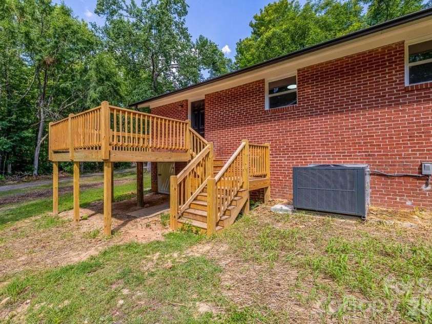 139 Forest Drive, Union, SC 29379.  MLS# CAR4402279, YatesRealty ID 37365. 
