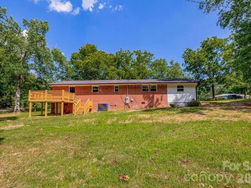 139 Forest Drive, Union, SC 29379.  MLS# CAR4402279, YatesRealty ID 37365. 