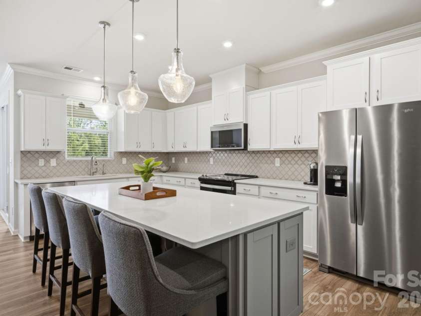 16716 Summers Walk Boulevard, Davidson, NC 28036.  MLS# CAR4399980, YatesRealty ID 37366. 
