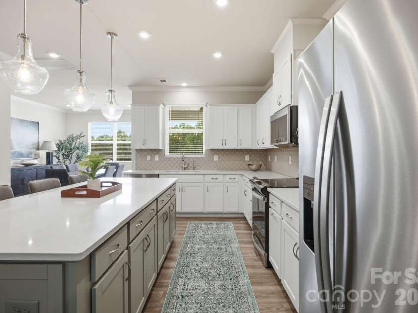 16716 Summers Walk Boulevard, Davidson, NC 28036.  MLS# CAR4399980, YatesRealty ID 37366. 