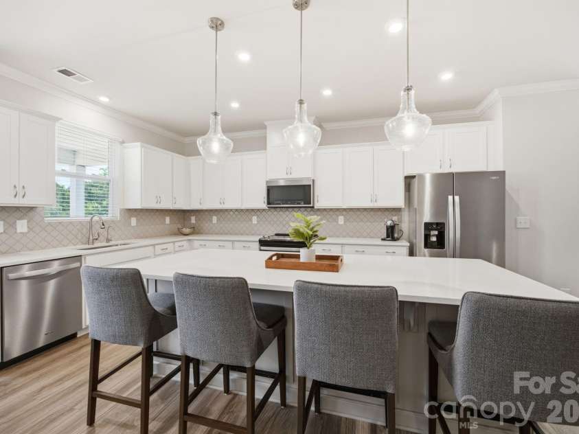 16716 Summers Walk Boulevard, Davidson, NC 28036.  MLS# CAR4399980, YatesRealty ID 37366. 