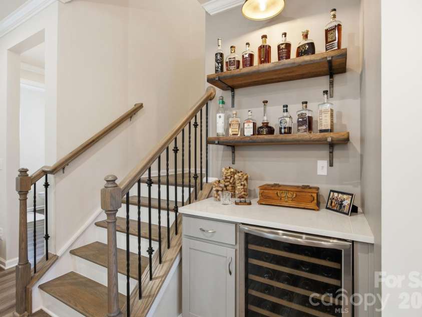 16716 Summers Walk Boulevard, Davidson, NC 28036.  MLS# CAR4399980, YatesRealty ID 37366. 