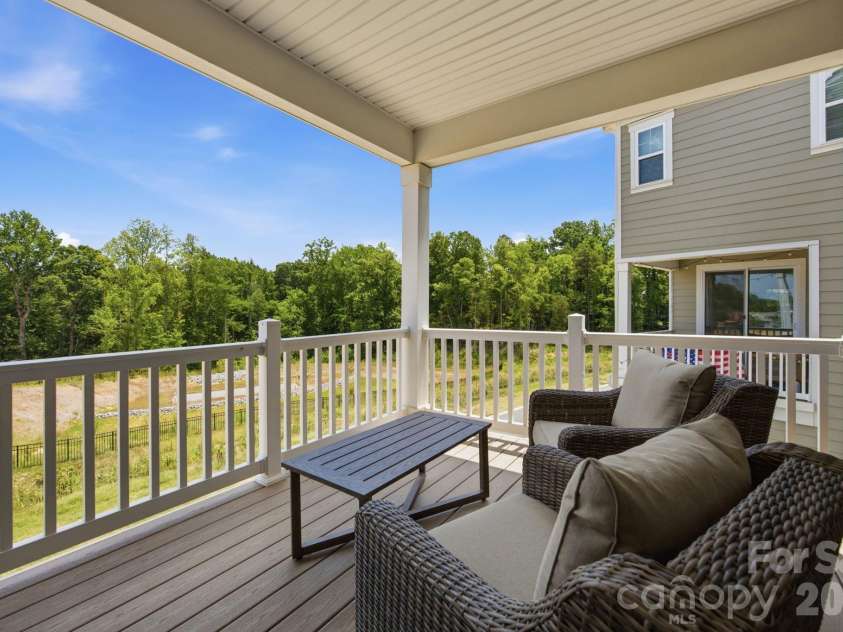 16716 Summers Walk Boulevard, Davidson, NC 28036.  MLS# CAR4399980, YatesRealty ID 37366. 