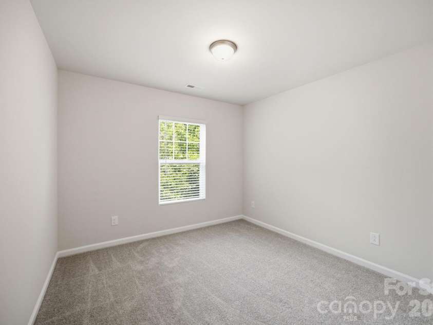 16716 Summers Walk Boulevard, Davidson, NC 28036.  MLS# CAR4399980, YatesRealty ID 37366. 
