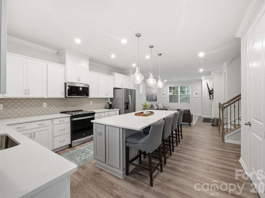 16716 Summers Walk Boulevard, Davidson, NC 28036.  MLS# CAR4399980, YatesRealty ID 37366. 