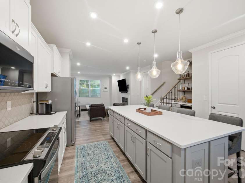 16716 Summers Walk Boulevard, Davidson, NC 28036.  MLS# CAR4399980, YatesRealty ID 37366. 